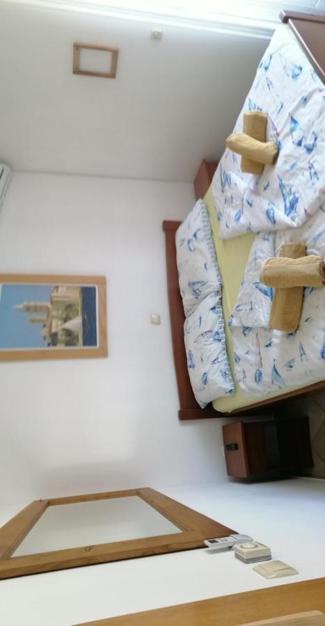 Apartments Ok Lopar Rum bild