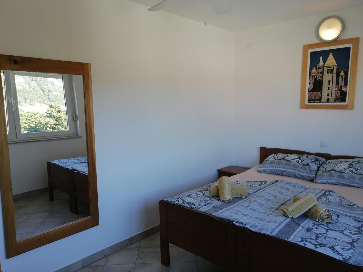 Apartments Ok Lopar Rum bild
